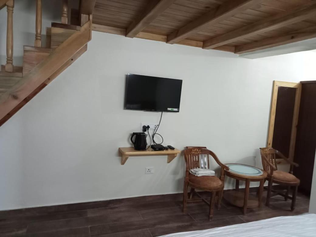 Отель The Kumaon Retreat Найнитал Номер фото